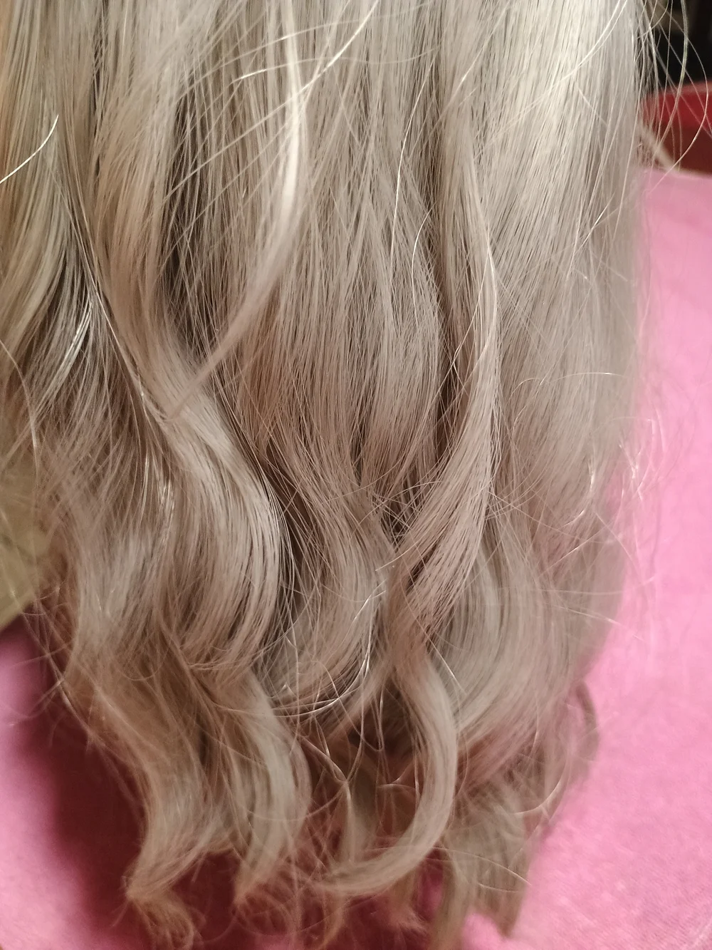 Silvery Gray Wavy Synthetic Hairpiece for Women